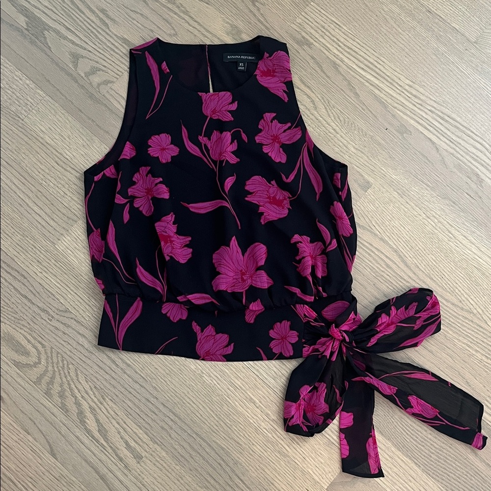 Banana Republic | lined sleeveless floral top | women’s XS